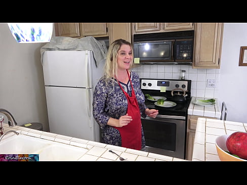 ❤️ Stepmom mulgere eum in culina ante diem suum ☑ at la.eviewporn-com.ru